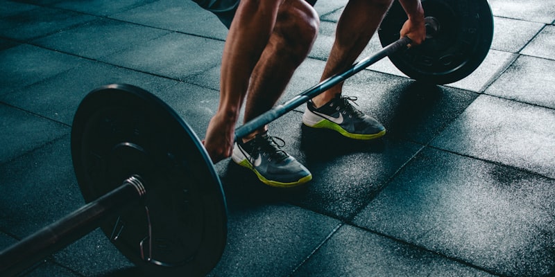 高效经营攻略：如何快速升级与扩建你的咏春武馆封面图 - 武馆建筑升级与资源管理界面