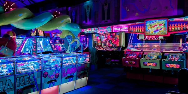 游戏新手引导任务界面 - 高亮显示当前需要完成的任务目标